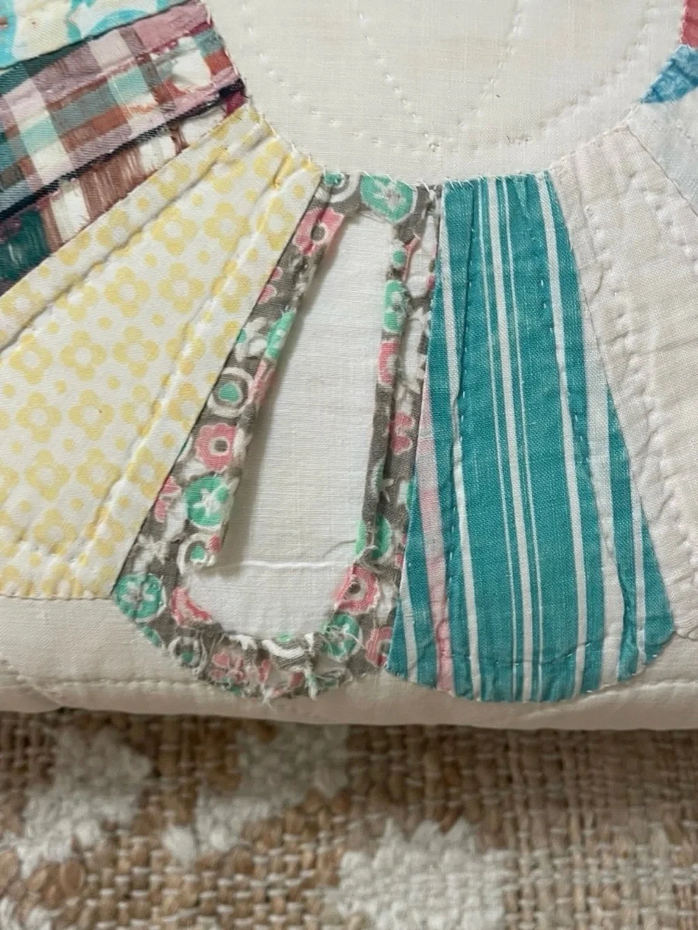 Pair Of Vintage Handmade Dresden Plate Pattern Square Throw Pillows
